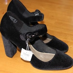 Christian Siriano black pumps size 11